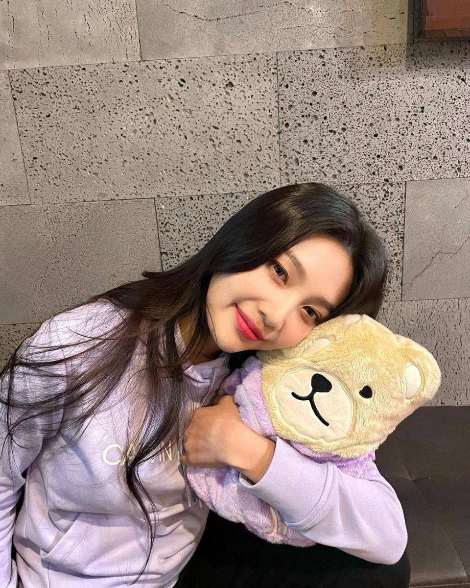 Joy Red Velvet (instagram.com/_imyour_joy)