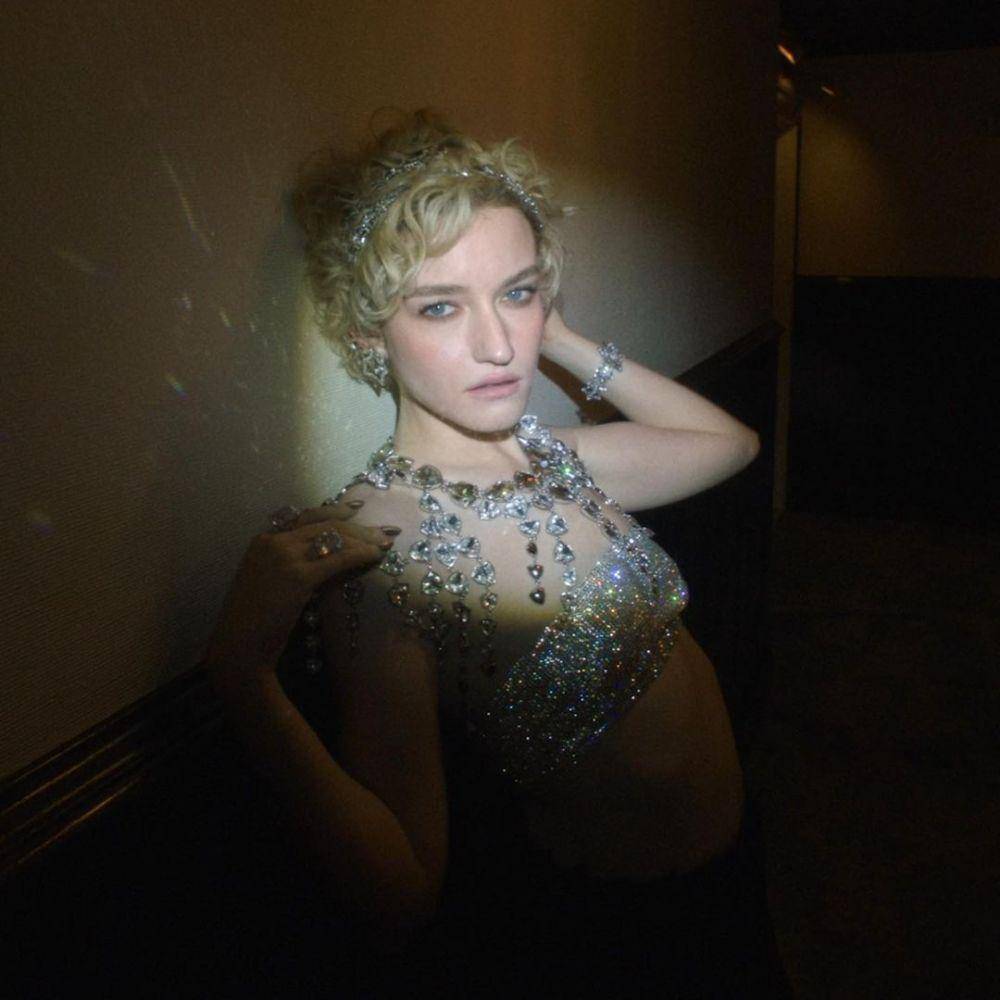 Julia Garner (instagram.com/juliagarneroffcial)