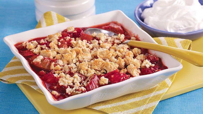 ilustrasi strawberry rhubarb crisp (www.bettycrocker.com/Angie McGowan)