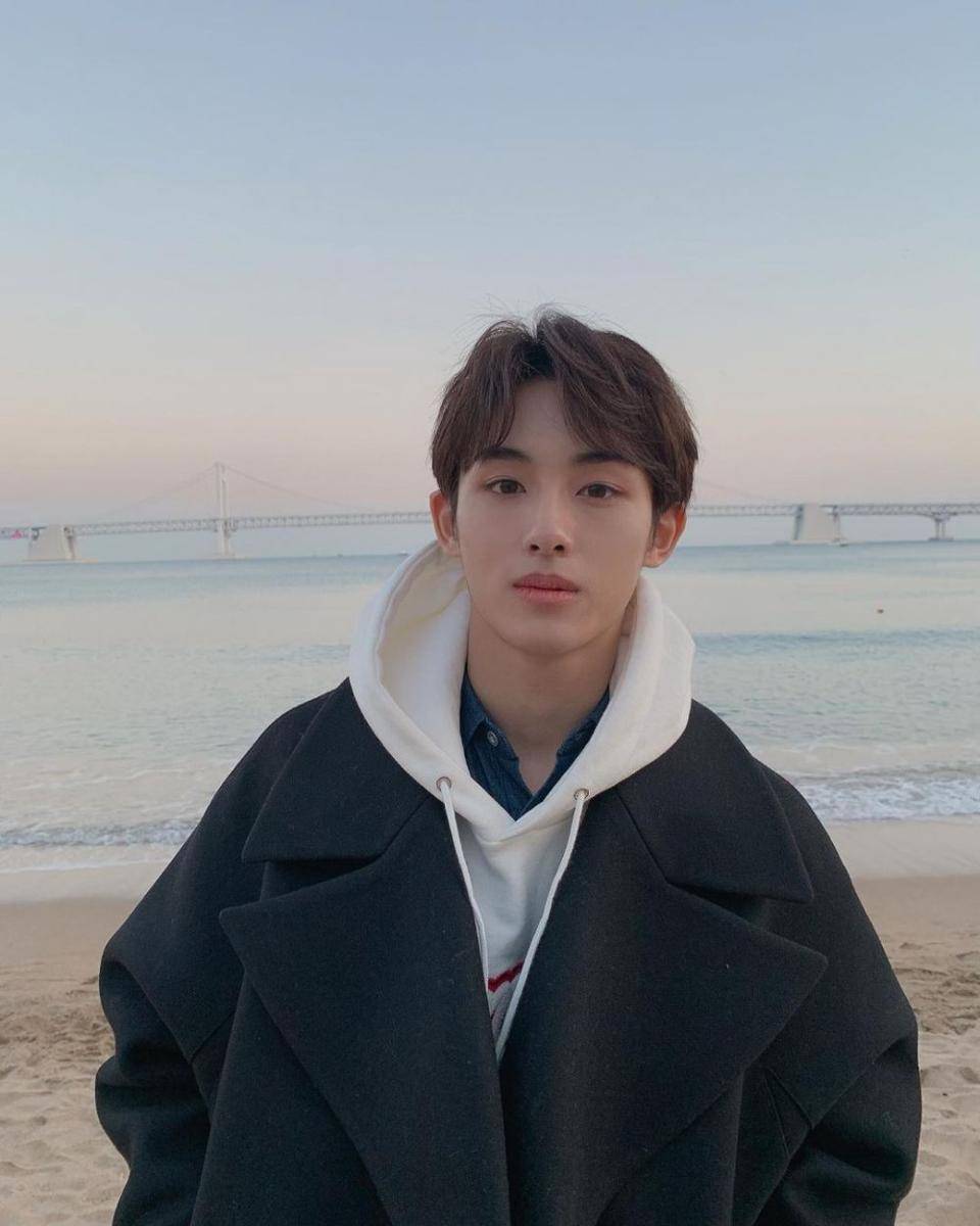 Winwin (instagram.com/wayvofficial)
