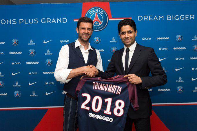 Thiago Motta bersama Presiden PSG, Nasser Al-Khelaifi. (twitter.com/PSG_inside)