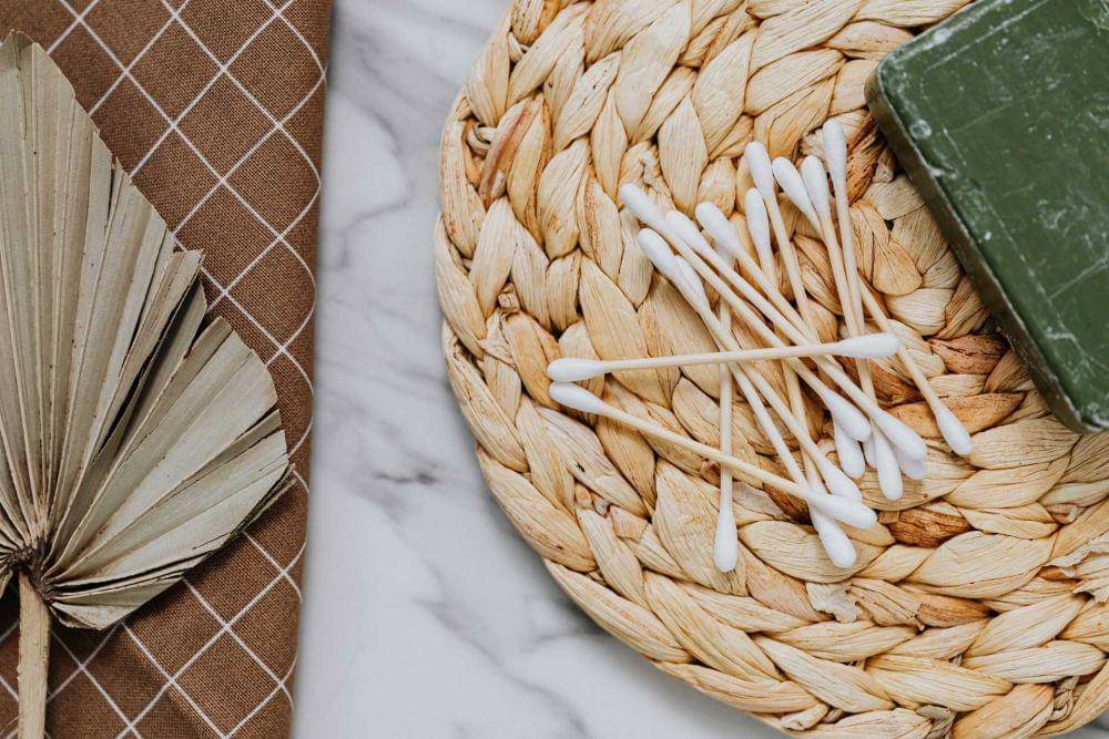 ilustrasi cotton bud (pexels.com/Karolina Grabowska)