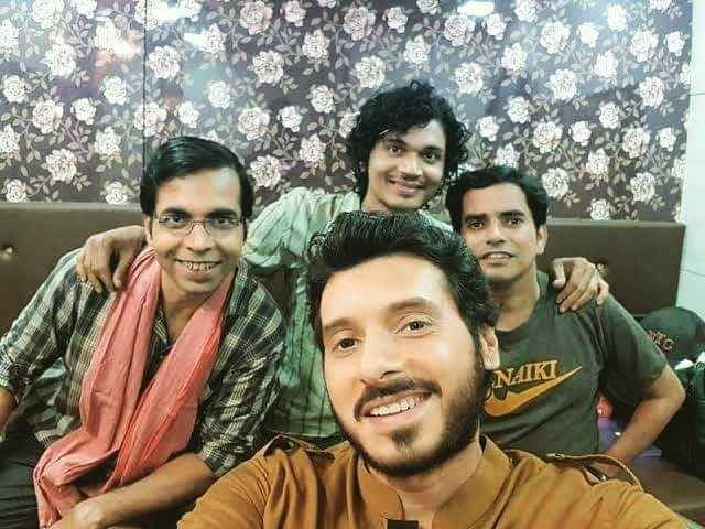 Brahma Mishra dan rekan artis (instagram.com/bramhaamishra)