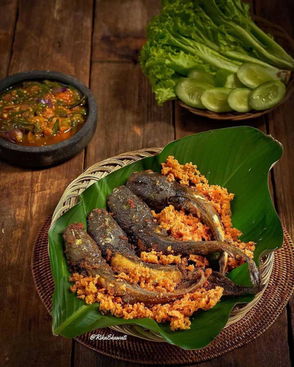pecel lele (instagram.com/rikaekawati)