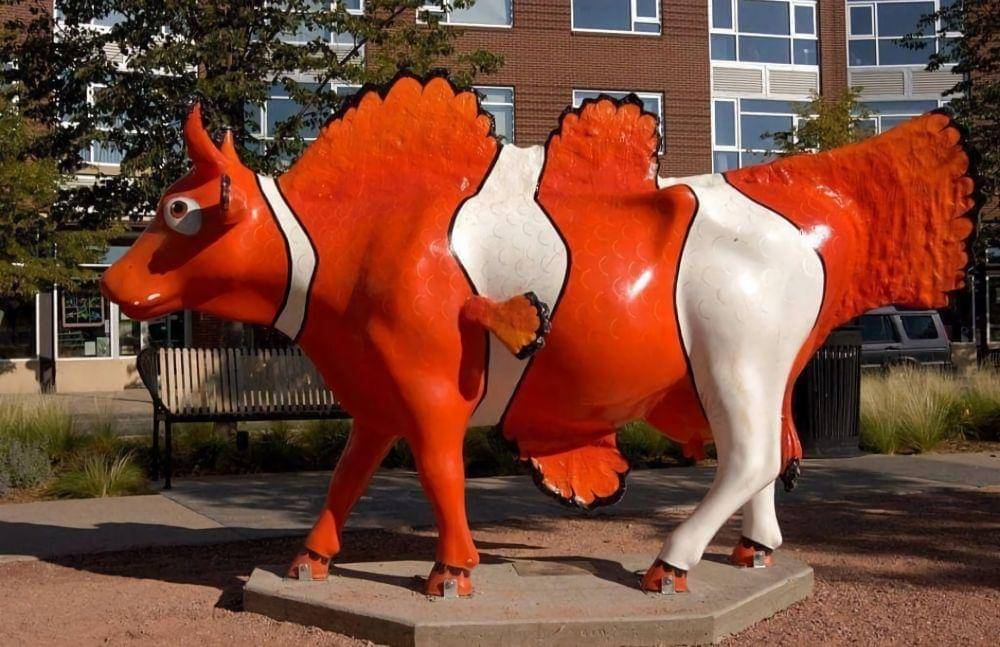 patung hewan bikin ngakak (twitter.com/rzkhyti)