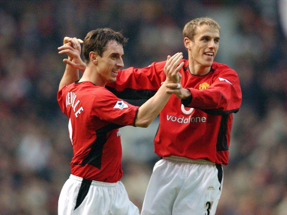 potret Gary dan Philip Neville (twitter.com/manutd)