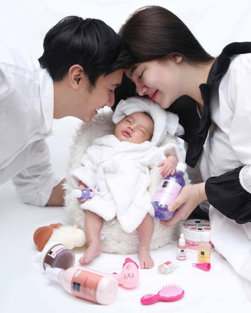 Pemotretan new born anak artis yang tidak biasa (Instagram.com/felicyangelista_/)