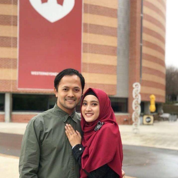 potret Meyda Sefira dan suami (instagram.com/kingsman_liga)