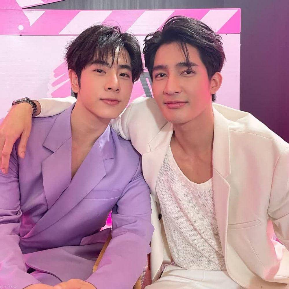 Earth Pirapat dan Mix Sahaphap (instagram.com/mixxiw)