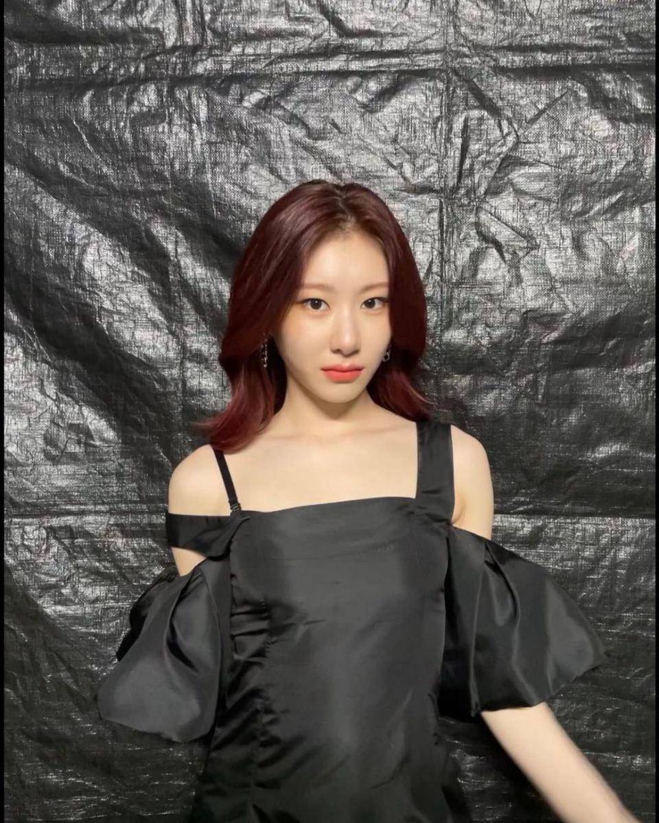 Chaeryeong ITZY (instagram.com/itzy.all.in.us)