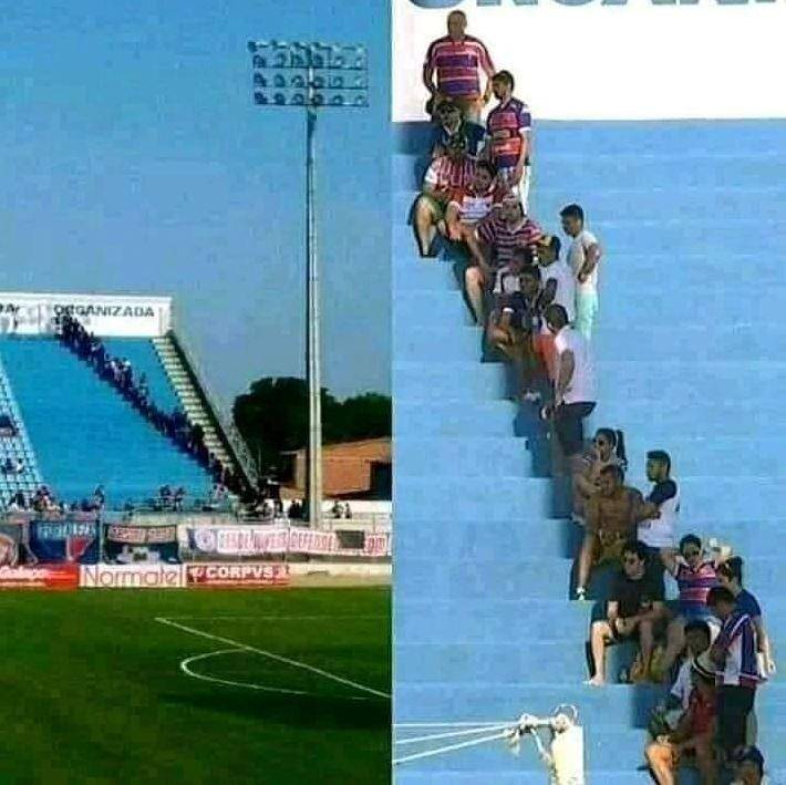 penonton stadion apes  (instagram.com/id.dagelan)