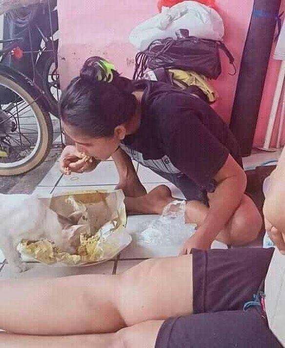 potret janggal (twitter.com/zoo_fess)