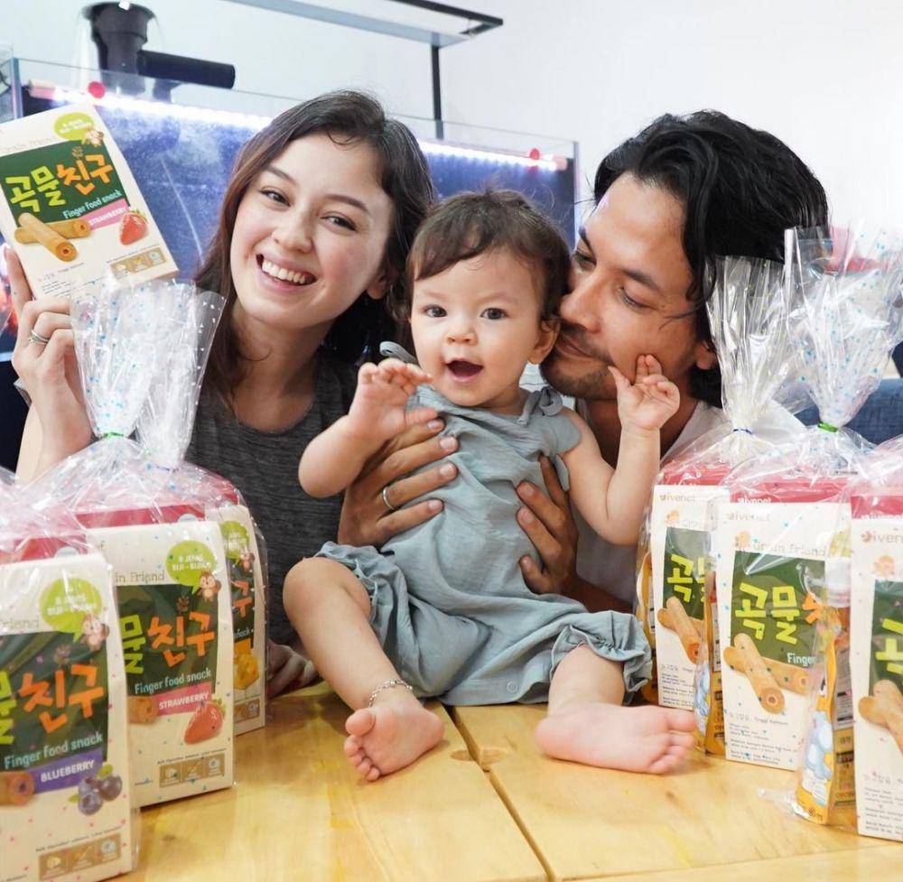 potret keluarga Edward Akbar (instagram.com/edward_akbar)