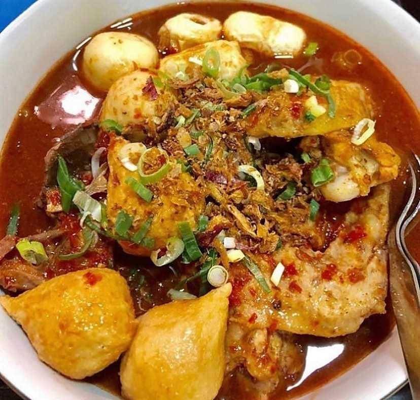 Seblak (instagram.com/seblak_jeletet_pademangan4)