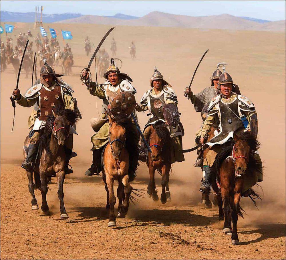 tentara Mongol (historycollection.com)