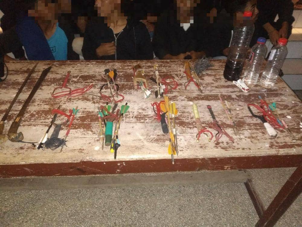 Sejumlah senjata tajam yang diamankan karena melakukan pesta miras di Bima (Dok Polres Bima Kota)