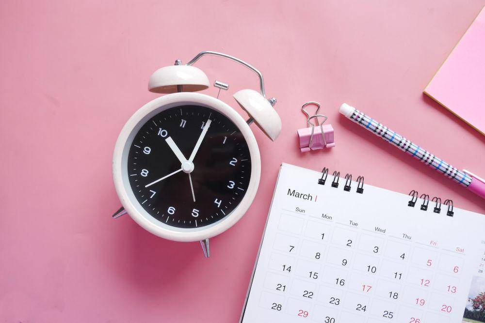 ilustrasi jam alarm (unsplash.com/Towfiqu barbhuiya)
