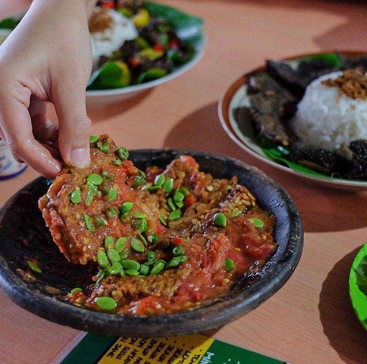 resto garingan batu (instagram.com/garinganbatu)