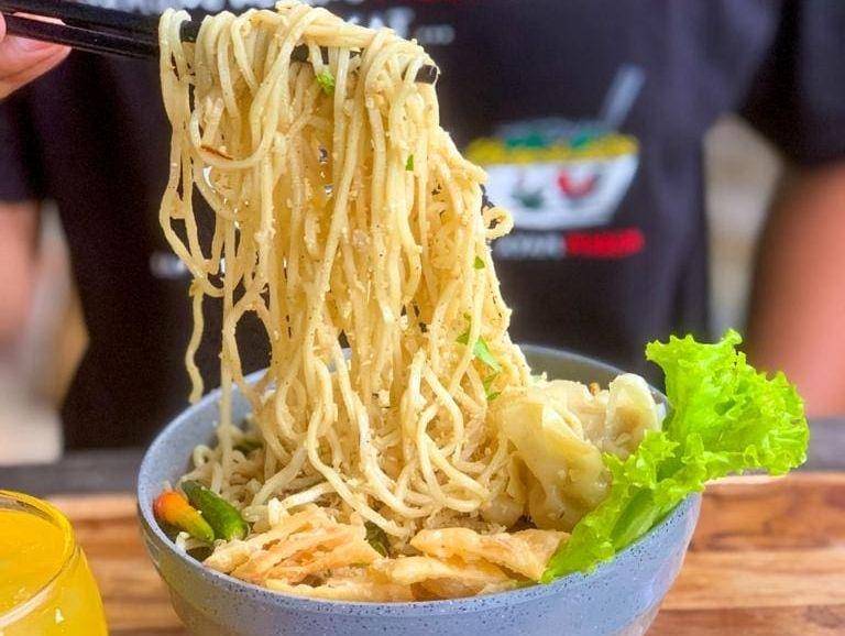 Cwie mie (instagram.com/warungtakerwareg)