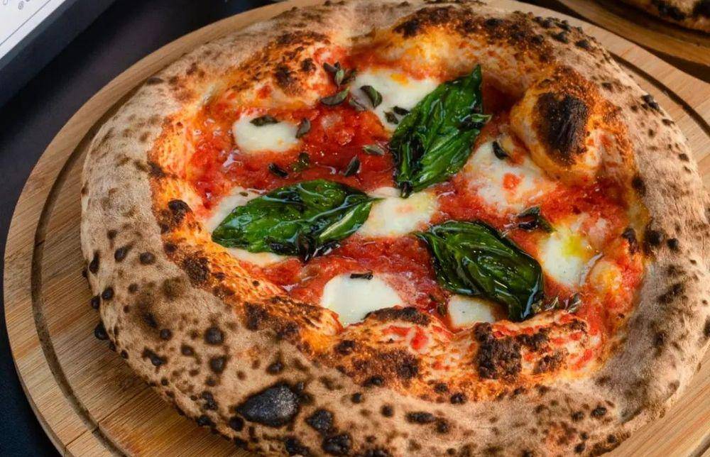 Pizza margherita (instagram.com/queenmargpizza)