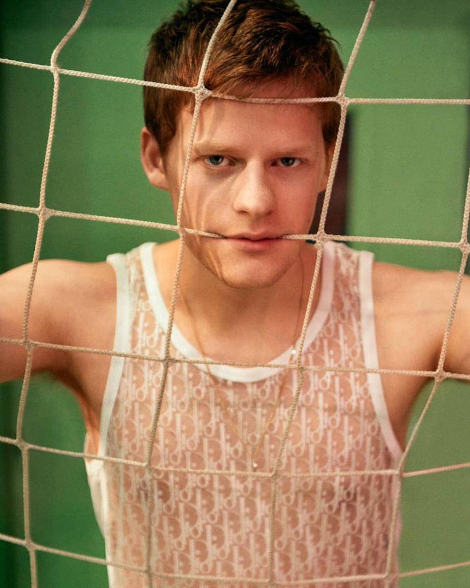 Lucas Hedges (instagram.com/lucashedges_)