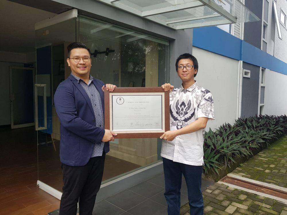PT Wira Global Solusi Tbk (WGSH) resmi catatakan saham perdana atau listing di BEI, Senin (6/12/2021). (Dok. PT Wira Global Solusi Tbk)
