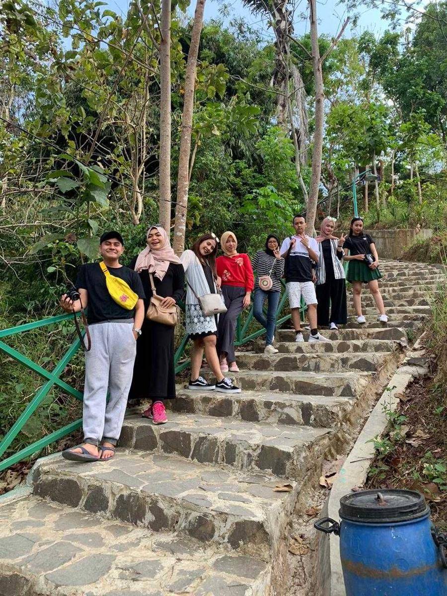 Trek menuju Punthuk Setumbu (dok. pribadi/Dian Ayu Erlianti)