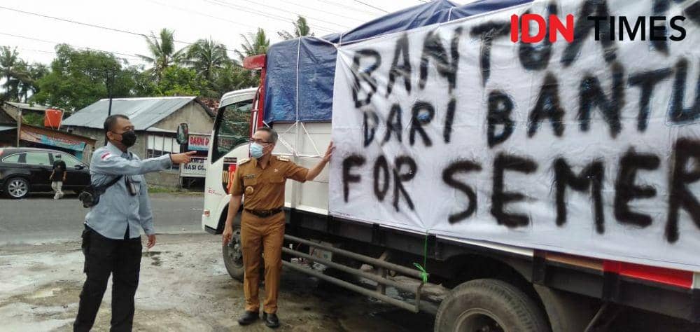 Warga Bantul Kirim Bantuan untuk Pengungsi Erupsi Semeru