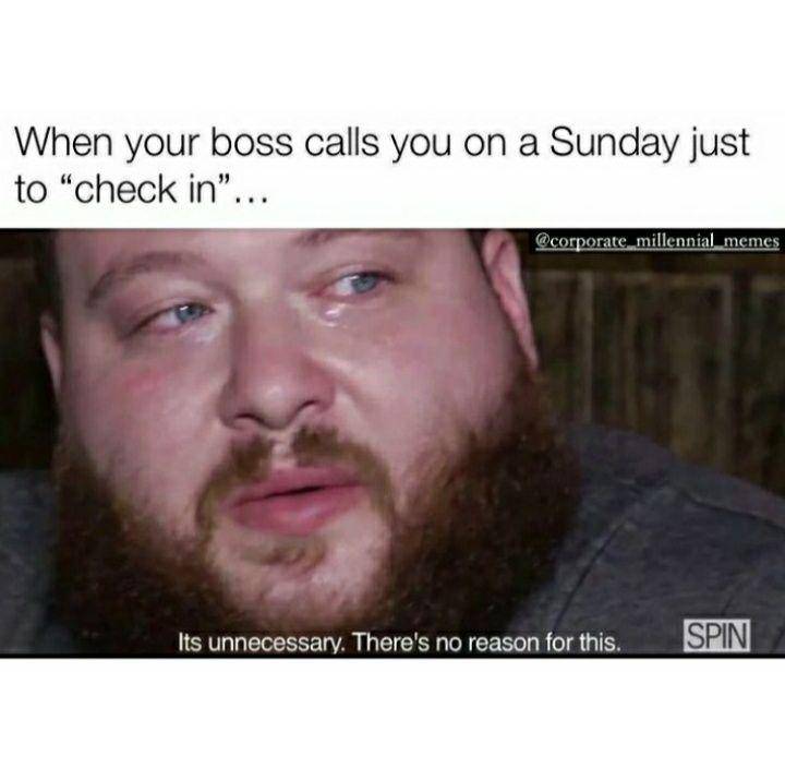 meme perjuangan milenial di tempat kerja (instagram.com/corporate_millennial_memes)
