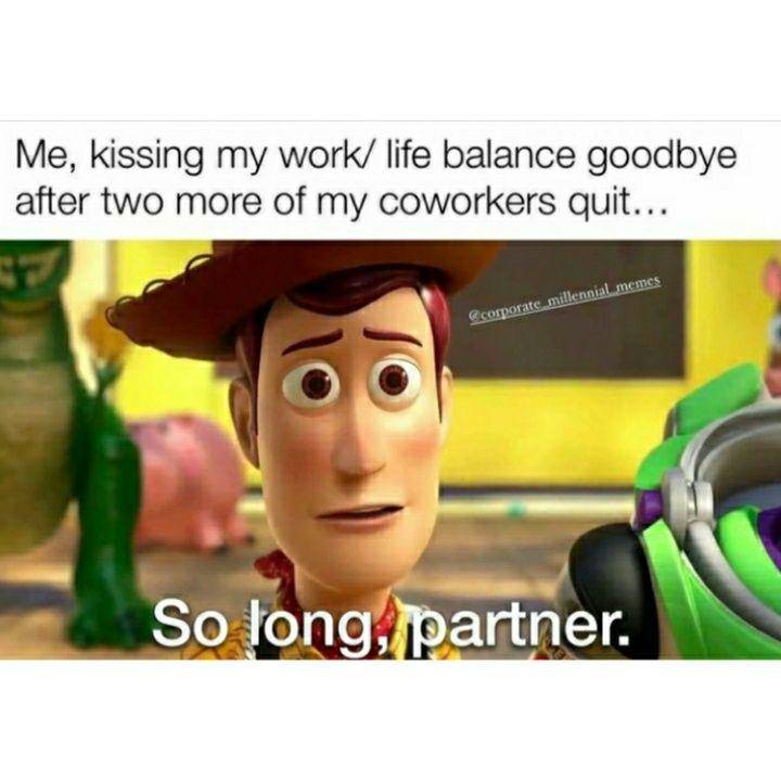meme perjuangan milenial di tempat kerja (instagram.com/corporate_millennials_memes)