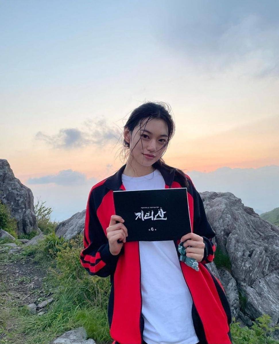 Kim Do Yeon (instagram.com/lafilledhiver_)