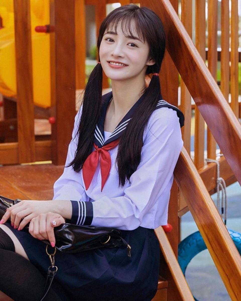 Zhou Jieqiong (instagram.com/zhou_jieqiong1216)