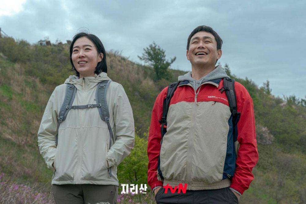 potret Oh Jung Se dan Joo Min Kyung dalam KDrama Jirisan (instagram.com/tvn_drama)