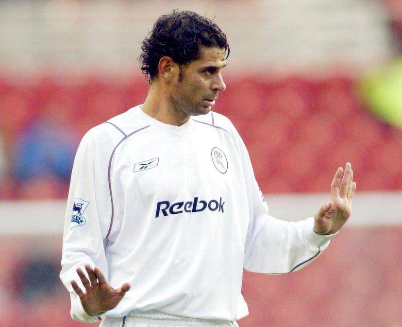 potret Fernando Hierro berseragam Bolton Wanderers (twitter.com/OfficialBWFC)