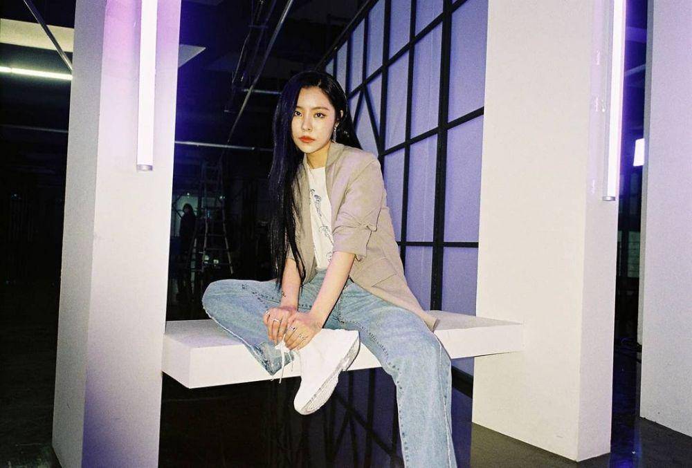 Outfit Wheein Mamamoo (instagram.com/whee_inthemood)