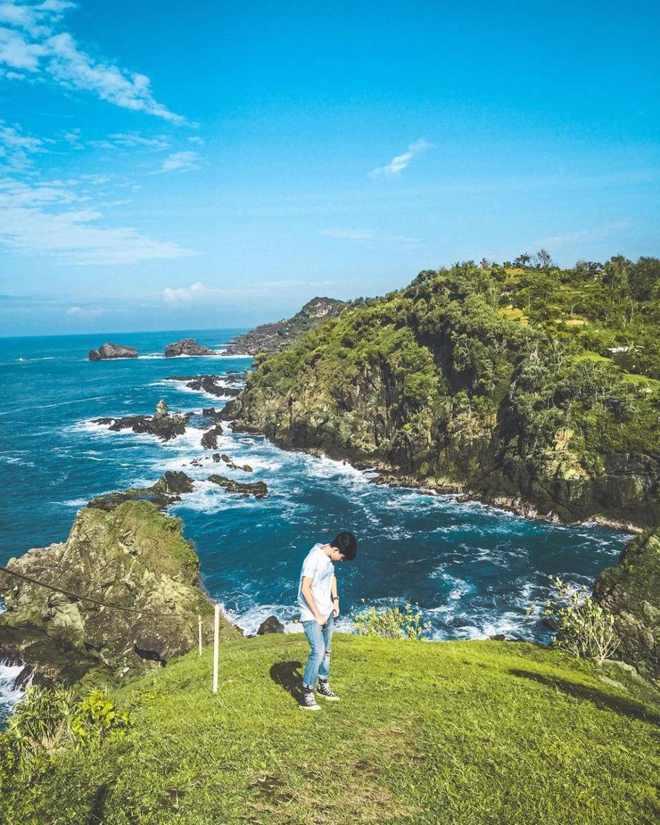 Bukit Pengilon (instagram.com/ar.md__)
