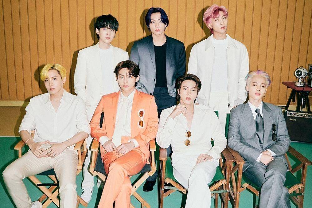 BTS (instagram.com/bts.bighitofficial)