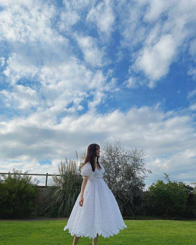 Yuko Araki (www.instagram.com/yuuuuukko_)