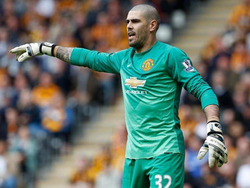 potret Victor Valdes berseragam Manchester United (premierleague.com)