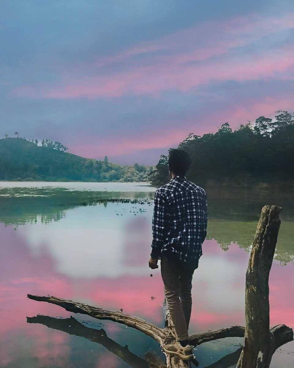 Telaga Warna Dieng Wonosobo (instagram.com/zaebolang)