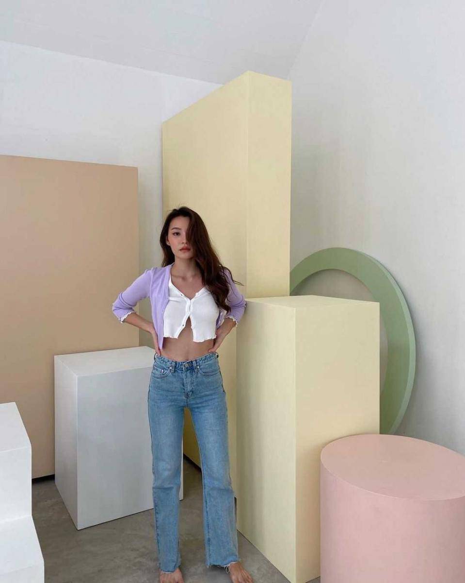 Celana Jeans ala Kapook Phatchara (instagram.com/kapookphat)