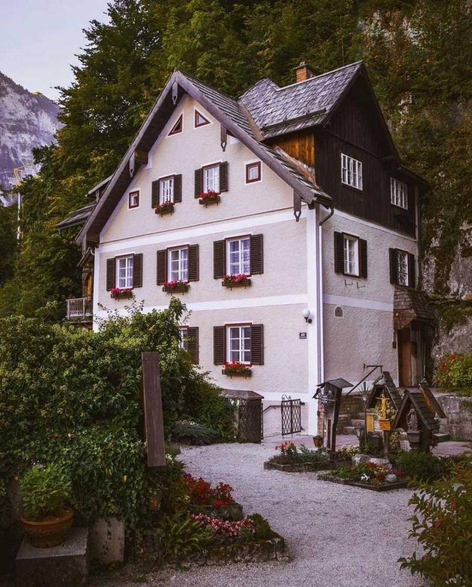 potret desa Hallstatt (instagram.com/visithallstatt)