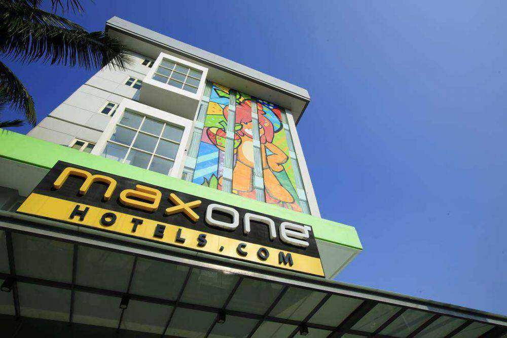 Maxone Hotel (instagram.com/maxoneascent_hotelsmalang)