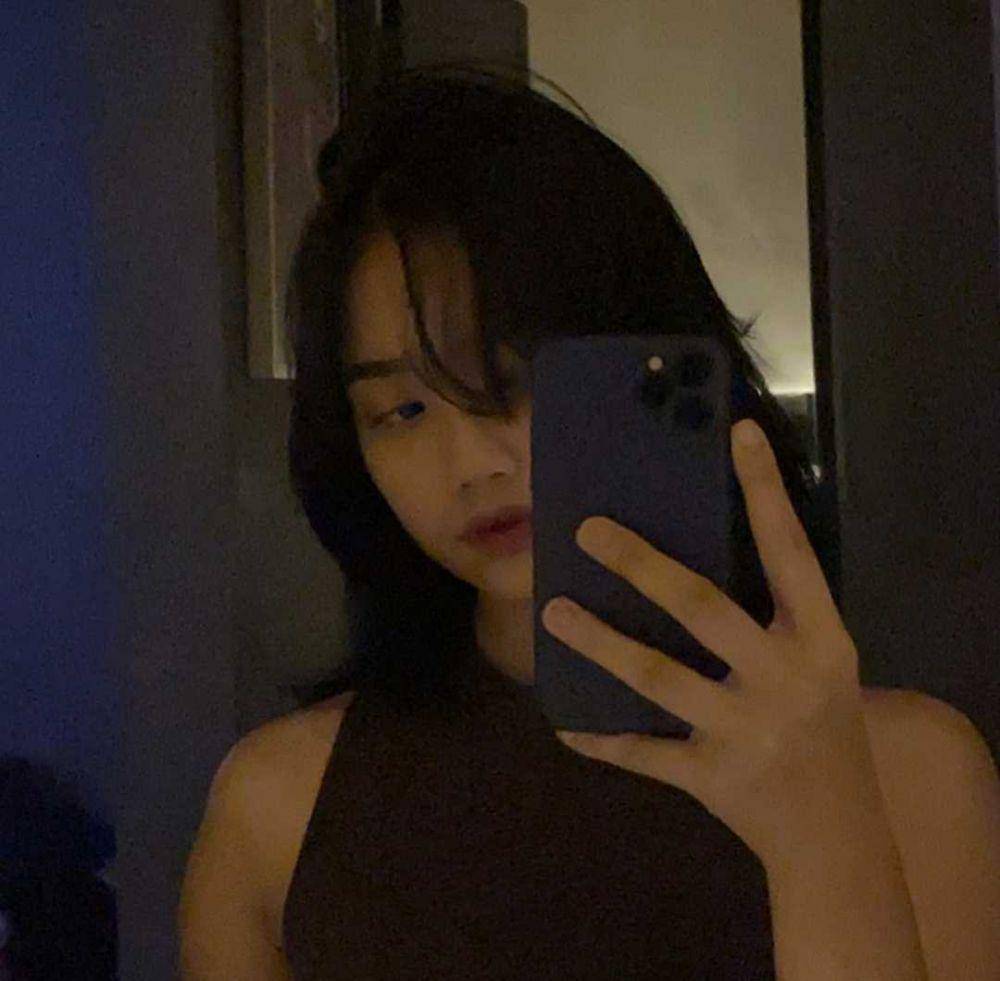 potret mirror selfie Fuji (instagram.com/fuji_an)
