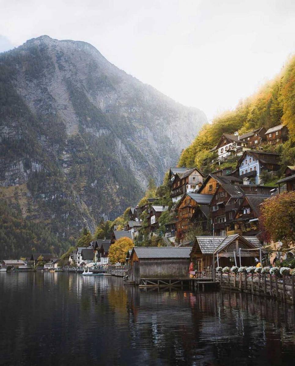 potret desa Hallstatt (instagram.com/visithallstatt)