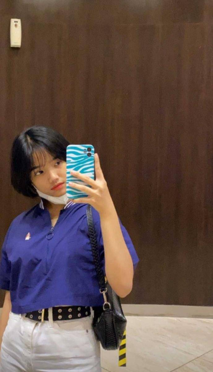 potret mirror selfie Fuji (instagram.com/fuji_an)