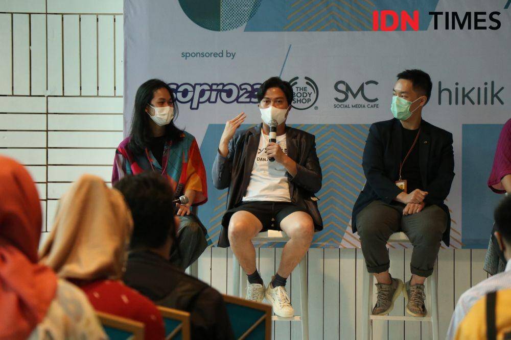Konferensi pers Krismasversary yang diselenggarakan di KOKON Kuningan City pada Selasa (7/12/2021). (IDN Times/Reynaldy Wiranata)