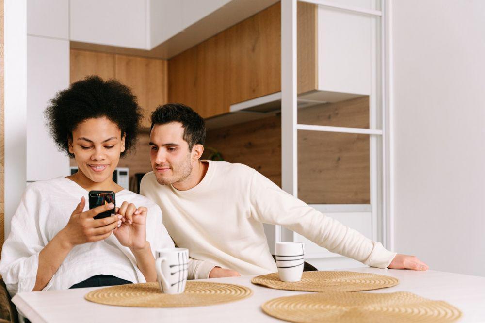 5 Penyebab Kamu Gak Mudah Tergoda Promo Belanja Online