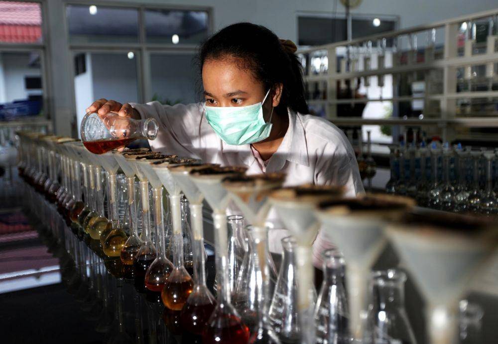 Unit Research and Development Asian Agri di Bukit Tinggi. (asianagri.com)