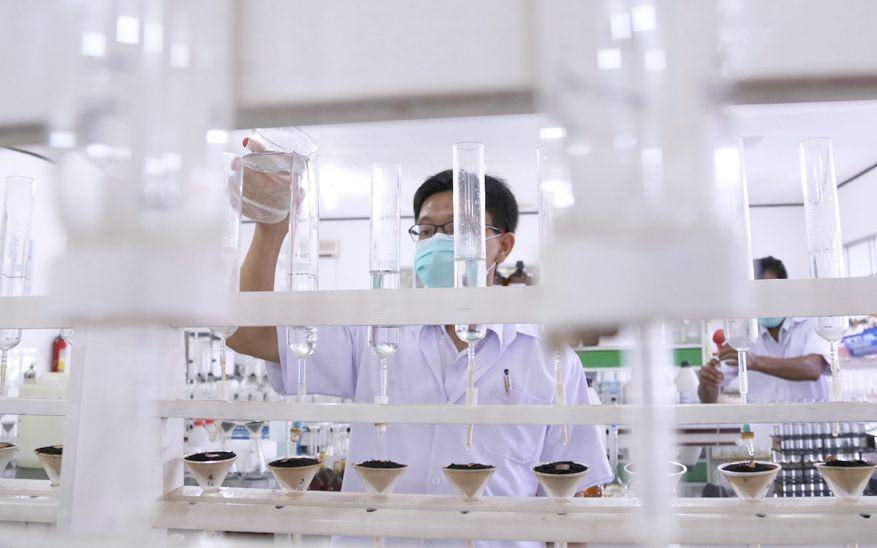 Unit Research and Development Asian Agri di Bukit Tinggi. (asianagri.com)